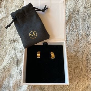 Mejuri boyfriend hoop in 18k gold vermeil